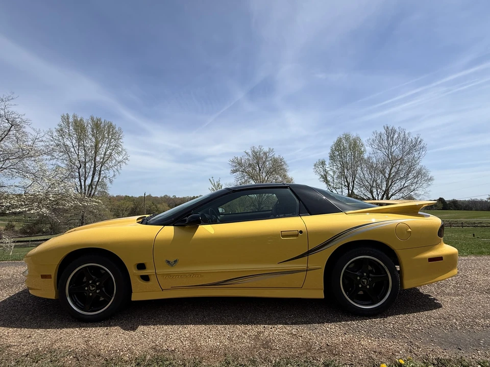 2002 Pontiac Firebird Trans Am 4th Gen - Image 2 of 31