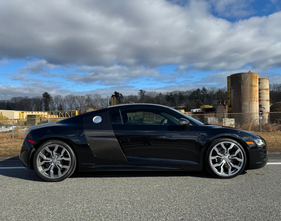 2010 Audi 42 R8 - Image 3 of 31