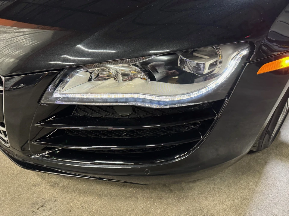 2010 Audi 42 R8 - Image 25 of 31