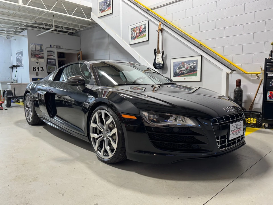 2010 Audi 42 R8 - Image 19 of 31