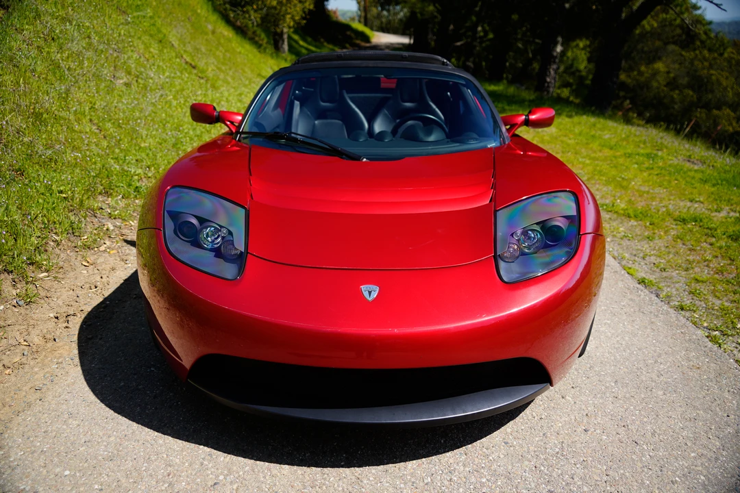 2010 Tesla Roadster - Image 4 of 31