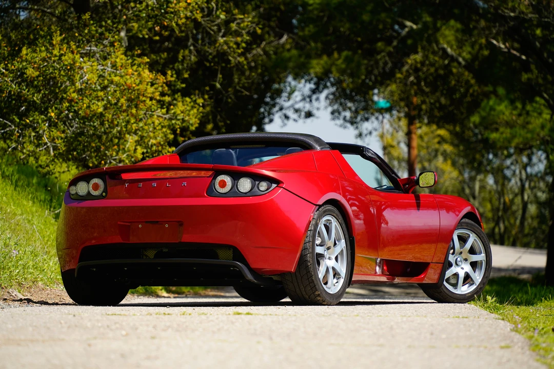 2010 Tesla Roadster - Image 10 of 31