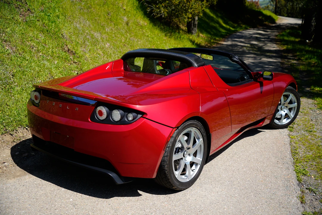 2010 Tesla Roadster - Image 9 of 31