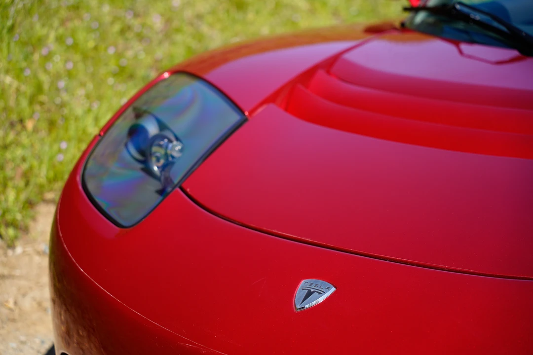 2010 Tesla Roadster - Image 30 of 31