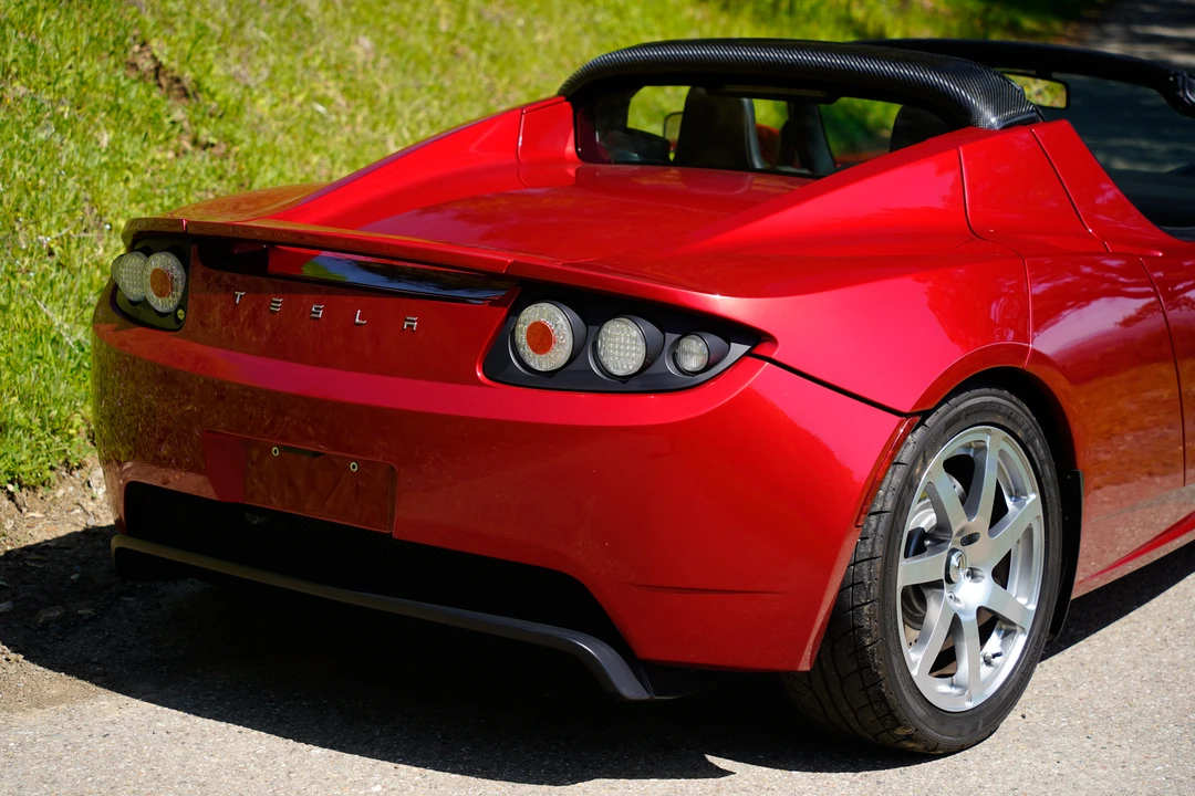 2010 Tesla Roadster - Image 27 of 31
