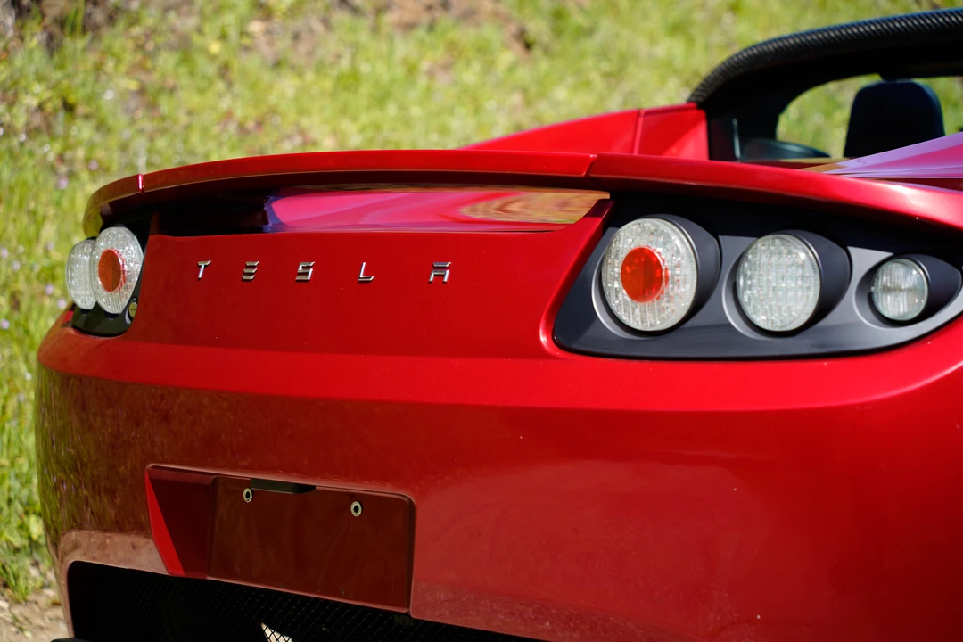 2010 Tesla Roadster - Image 31 of 31