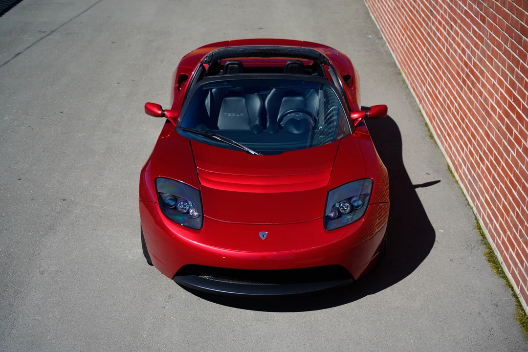 2010 Tesla Roadster - Image 14 of 31