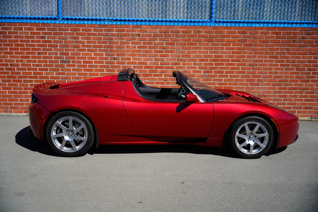 2010 Tesla Roadster - Image 18 of 31