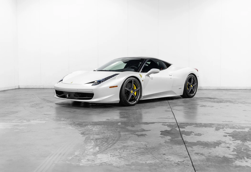 2013 Ferrari 458 Italia - Image 8 of 31