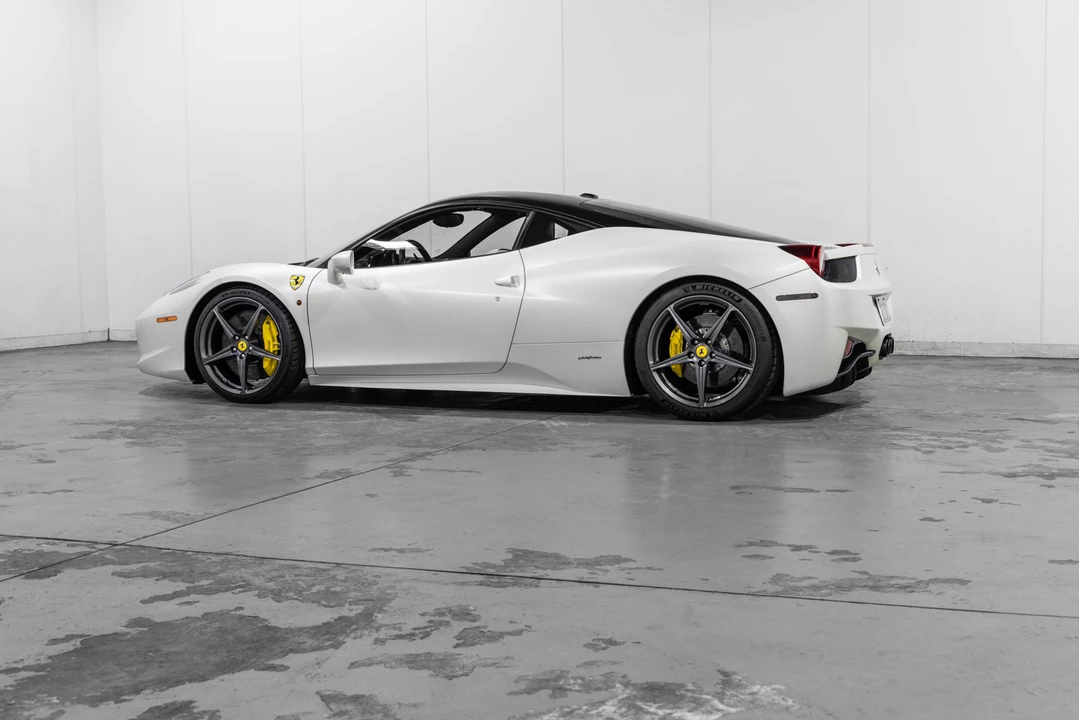 2013 Ferrari 458 Italia - Image 10 of 31