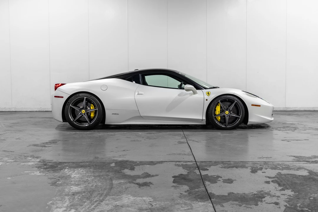 2013 Ferrari 458 Italia - Image 23 of 31