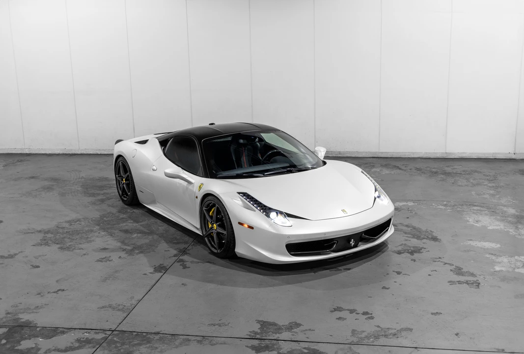 2013 Ferrari 458 Italia - Image 26 of 31