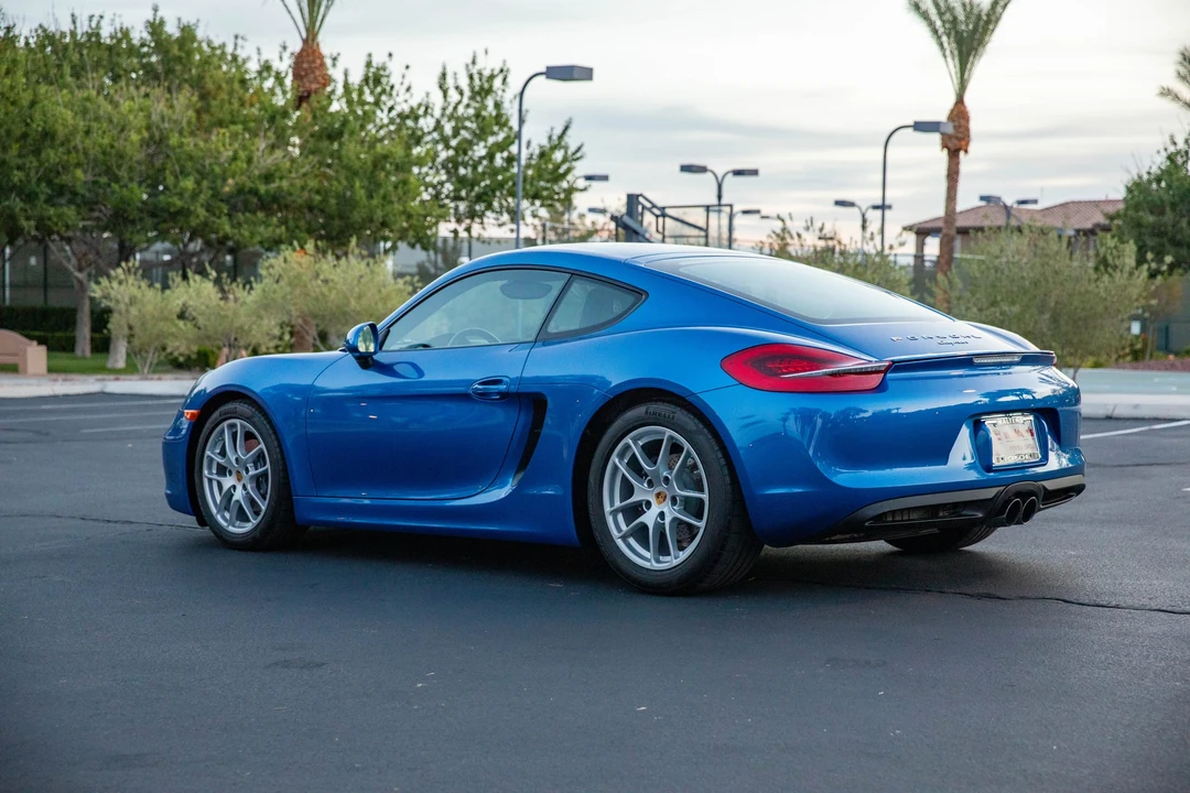 2015 Porsche 981 Cayman - Image 5 of 31