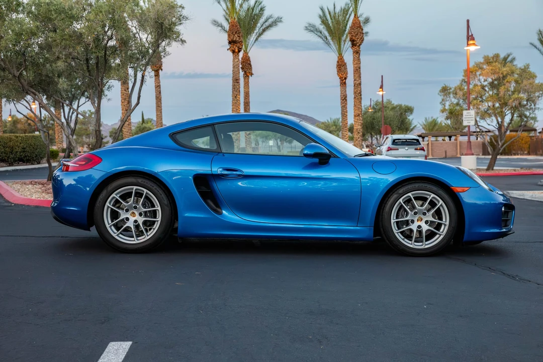 2015 Porsche 981 Cayman - Image 8 of 31