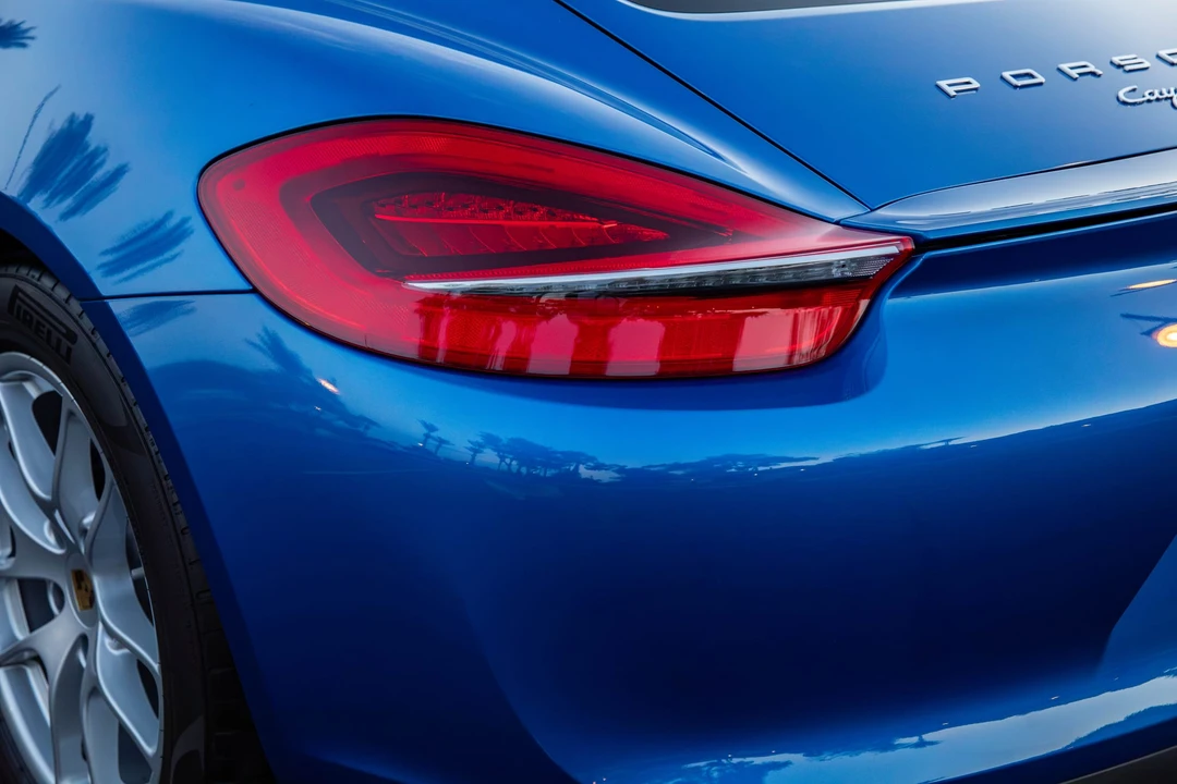 2015 Porsche 981 Cayman - Image 14 of 31