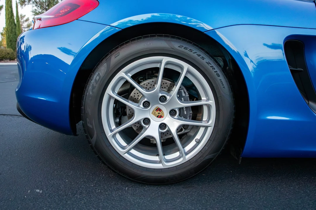 2015 Porsche 981 Cayman - Image 30 of 31
