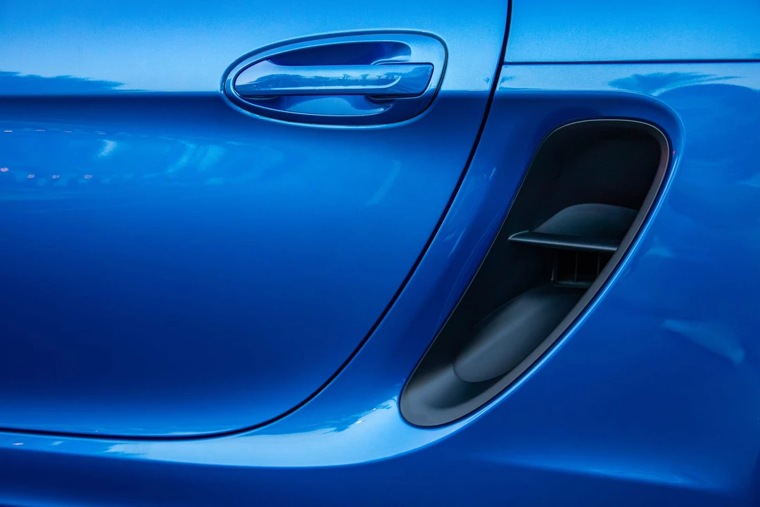 2015 Porsche 981 Cayman - Image 27 of 31