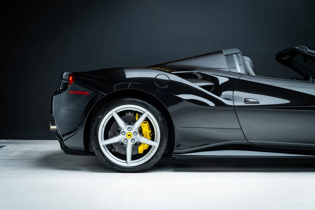 2016 Ferrari 488 Spider - Image 31 of 31
