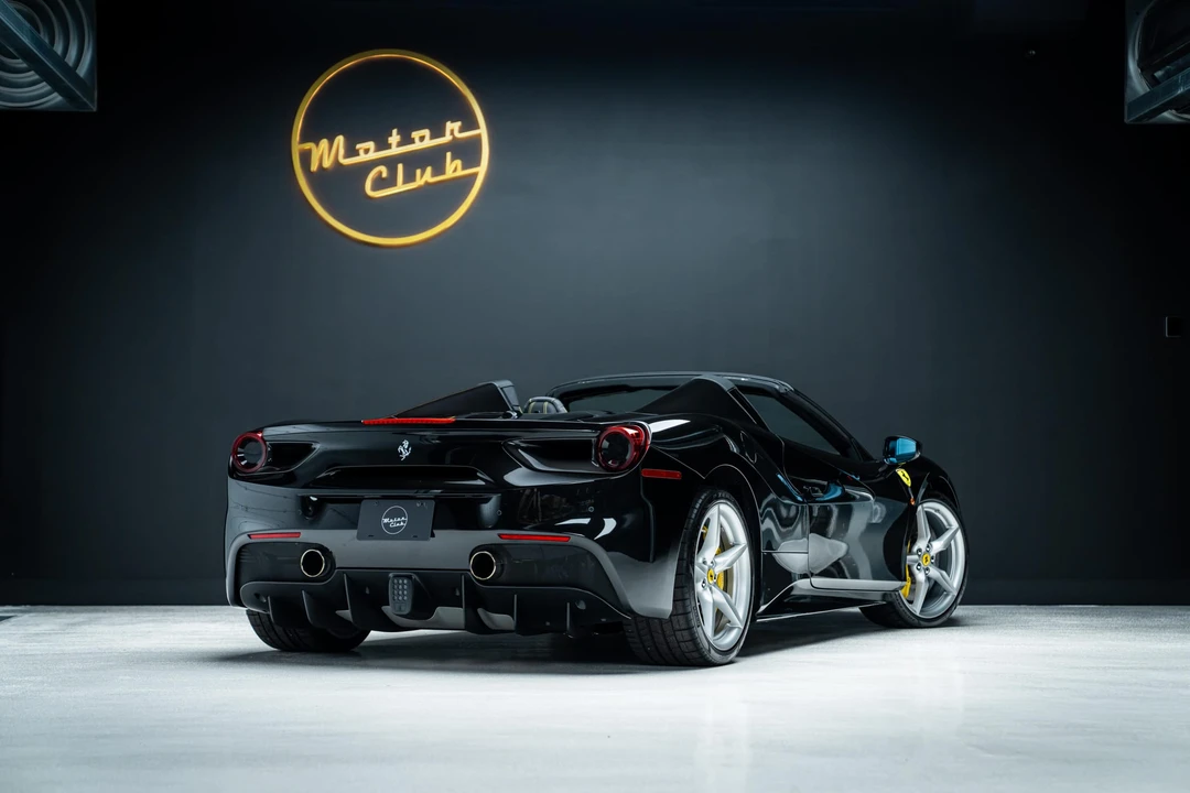 2016 Ferrari 488 Spider - Image 22 of 31
