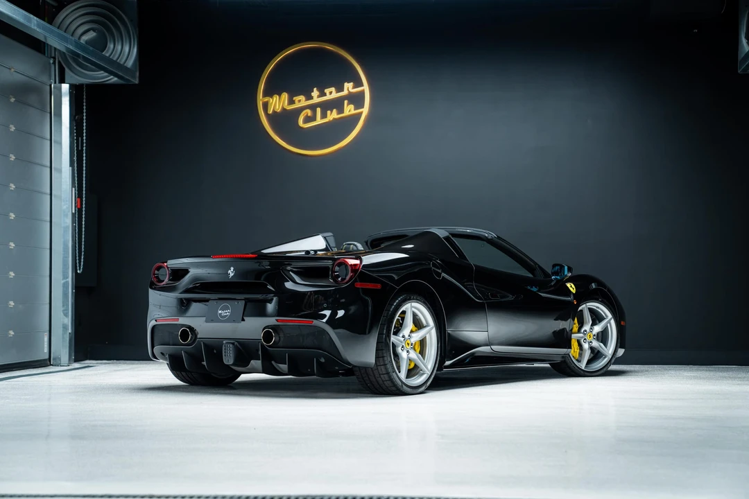 2016 Ferrari 488 Spider - Image 23 of 31