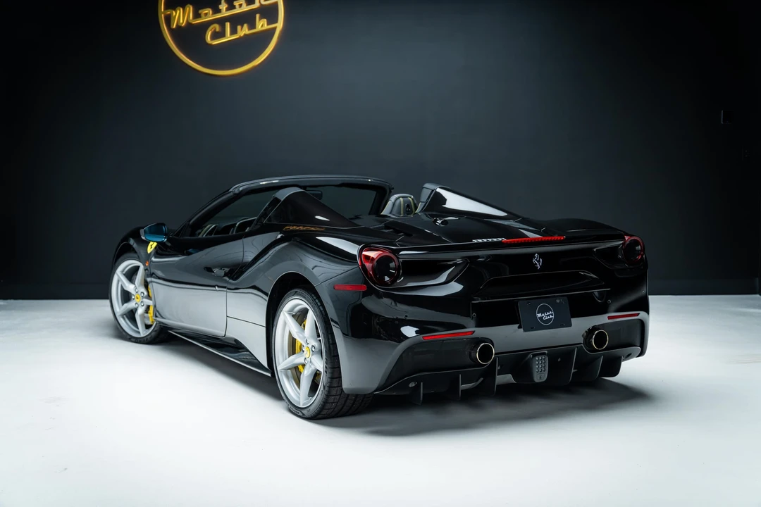 2016 Ferrari 488 Spider - Image 16 of 31