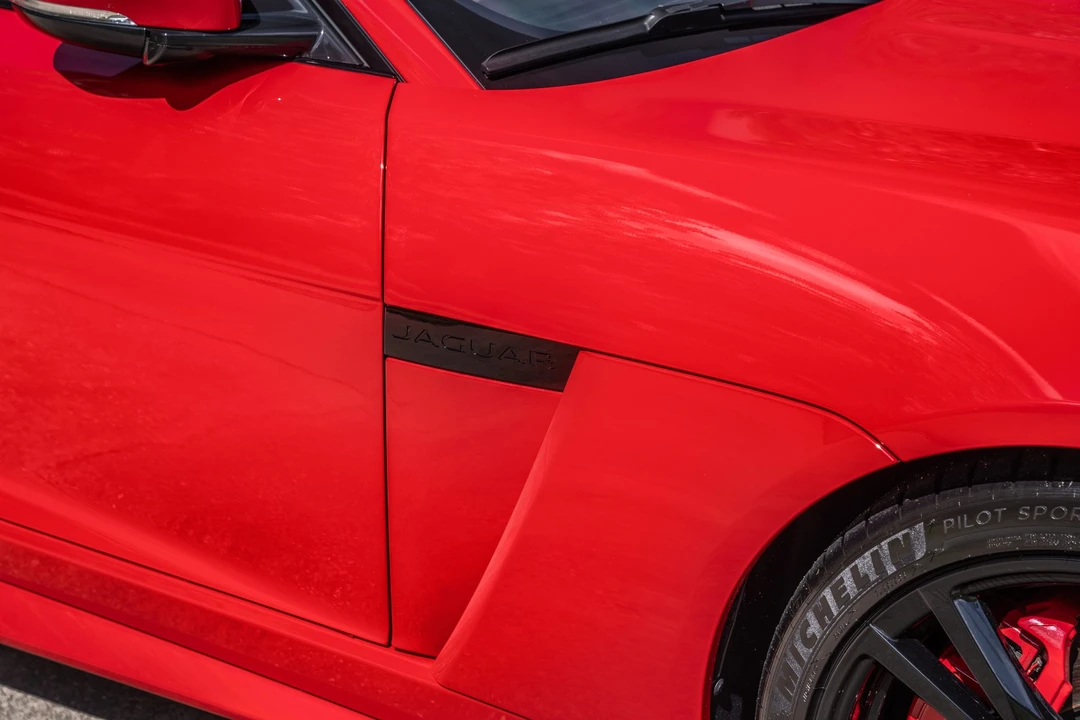2017 Jaguar F-Type SVR 1st Gen - Image 22 of 31