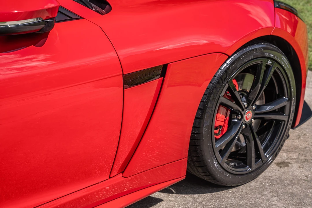 2017 Jaguar F-Type SVR 1st Gen - Image 21 of 31