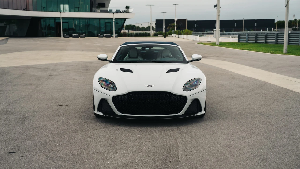 2020 Aston Martin DBS Superleggera - Image 20 of 31
