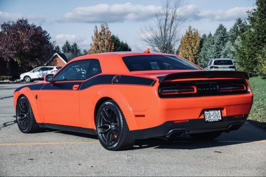 2023 Dodge Challenger SRT Hellcat 3rd Gen - Image 19 of 31