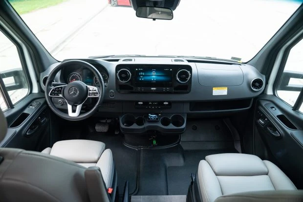 2023 Mercedes-Benz VS30 Sprinter - Image 7 of 9