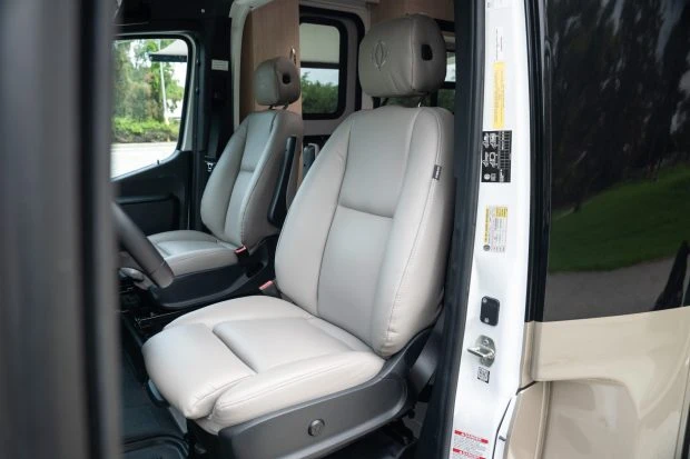 2023 Mercedes-Benz VS30 Sprinter - Image 6 of 9