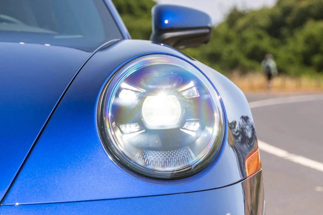 2024 Porsche 992 Carrera S - Image 17 of 31