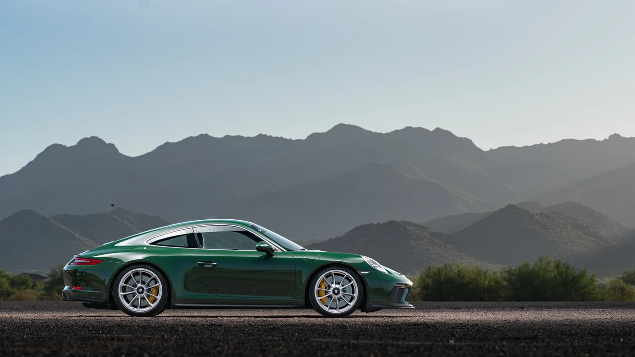 2018 Porsche 991 GT3 - Image 16 of 31