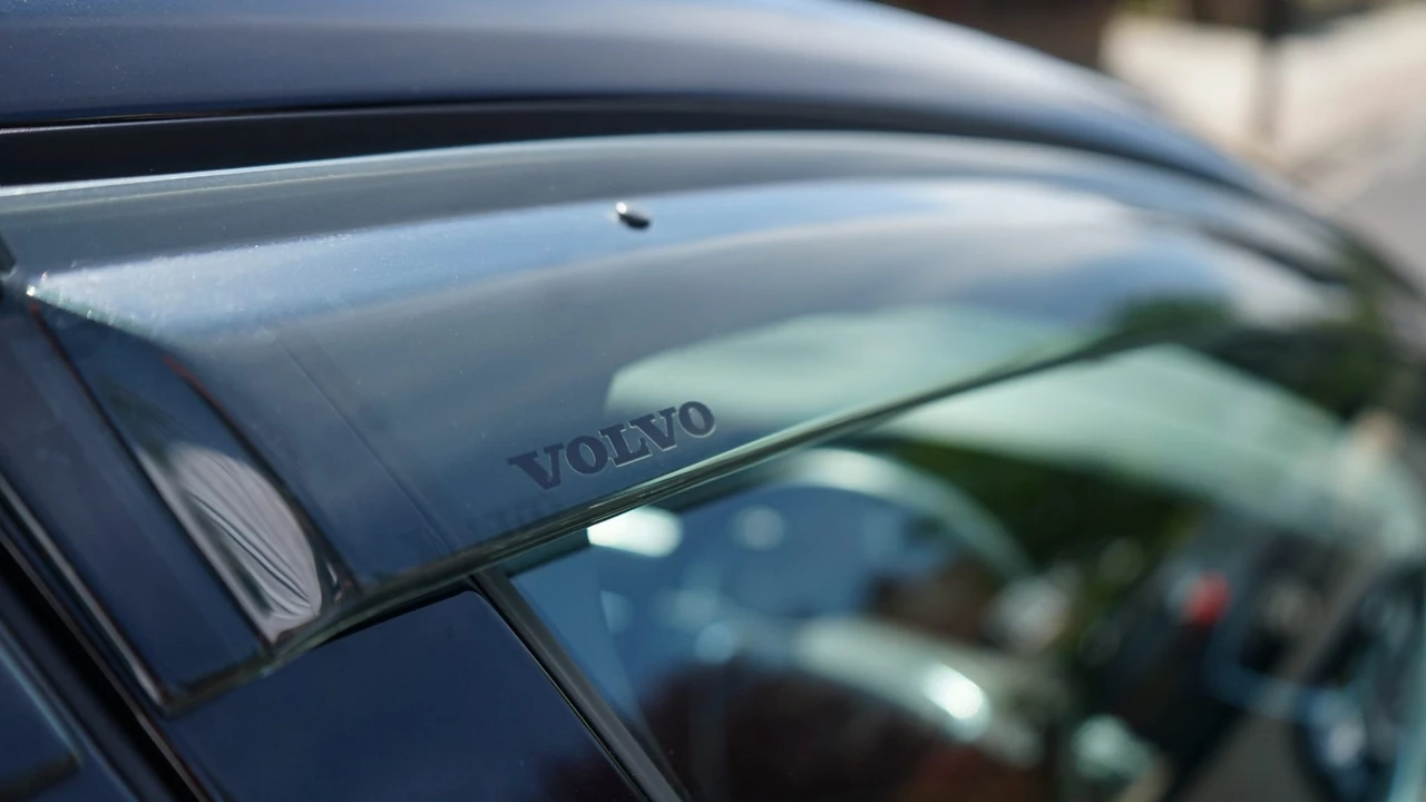 2015 Volvo V60 1st Gen - Image 23 of 31