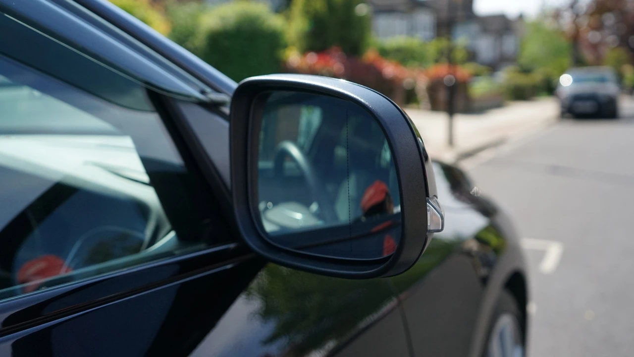 2015 Volvo V60 1st Gen - Image 18 of 31