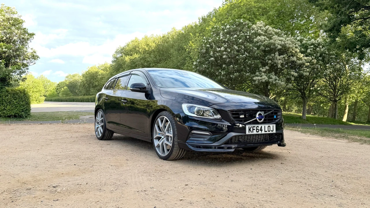 2015 Volvo V60 1st Gen - Image 4 of 31