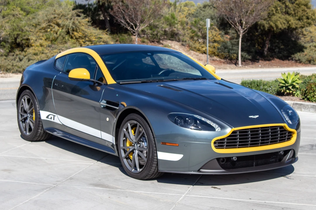 2016 Aston Martin V8 Vantage (2006-2017) - Image 1 of 31