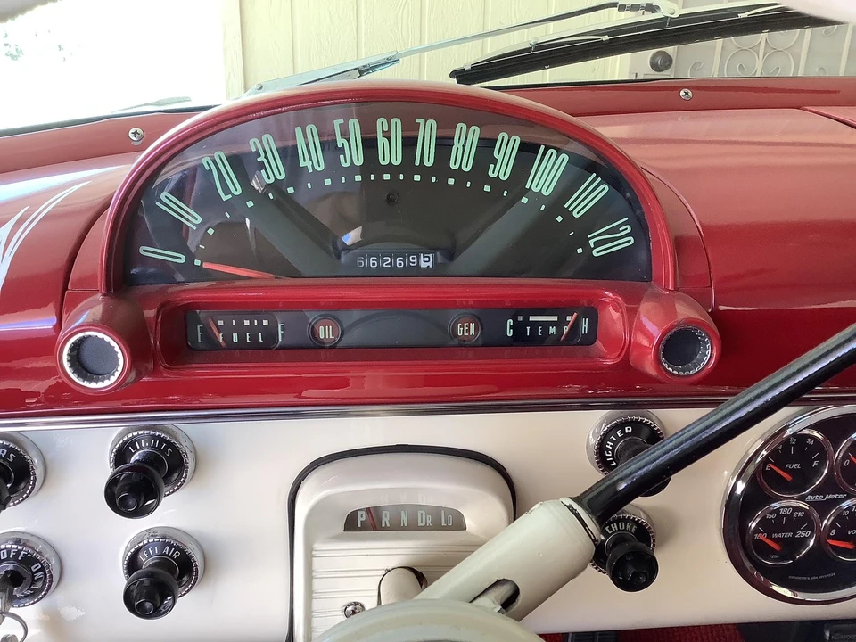 1955 Ford Fairlane 1st Gen - Image 24 of 31