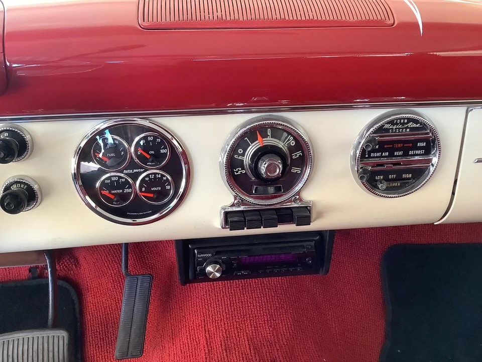 1955 Ford Fairlane 1st Gen - Image 26 of 31