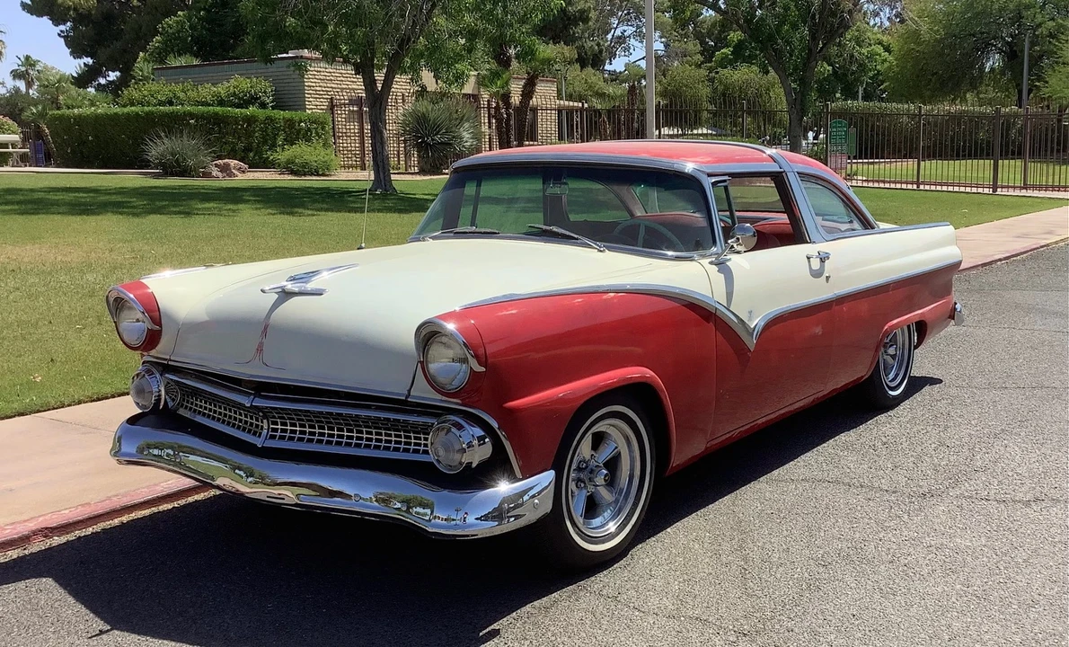1955 Ford Fairlane 1st Gen - Image 2 of 31