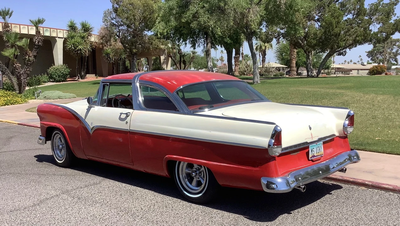 1955 Ford Fairlane 1st Gen - Image 4 of 31