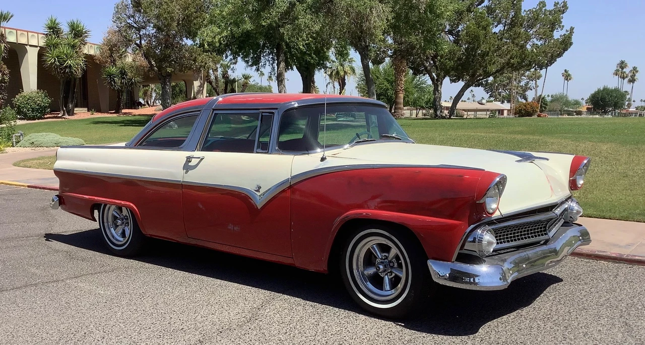 1955 Ford Fairlane 1st Gen - Image 8 of 31