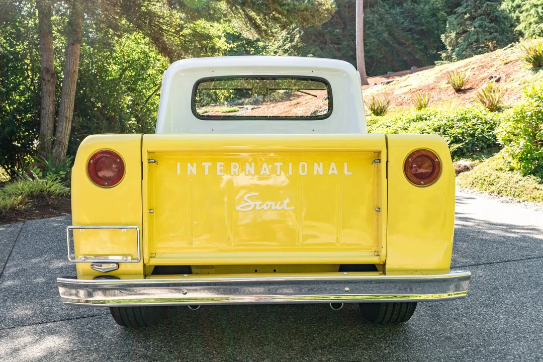 1963 International - Image 7 of 31