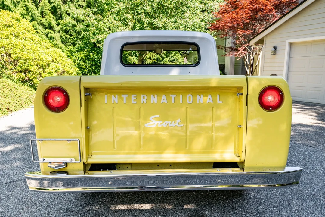 1963 International - Image 8 of 31