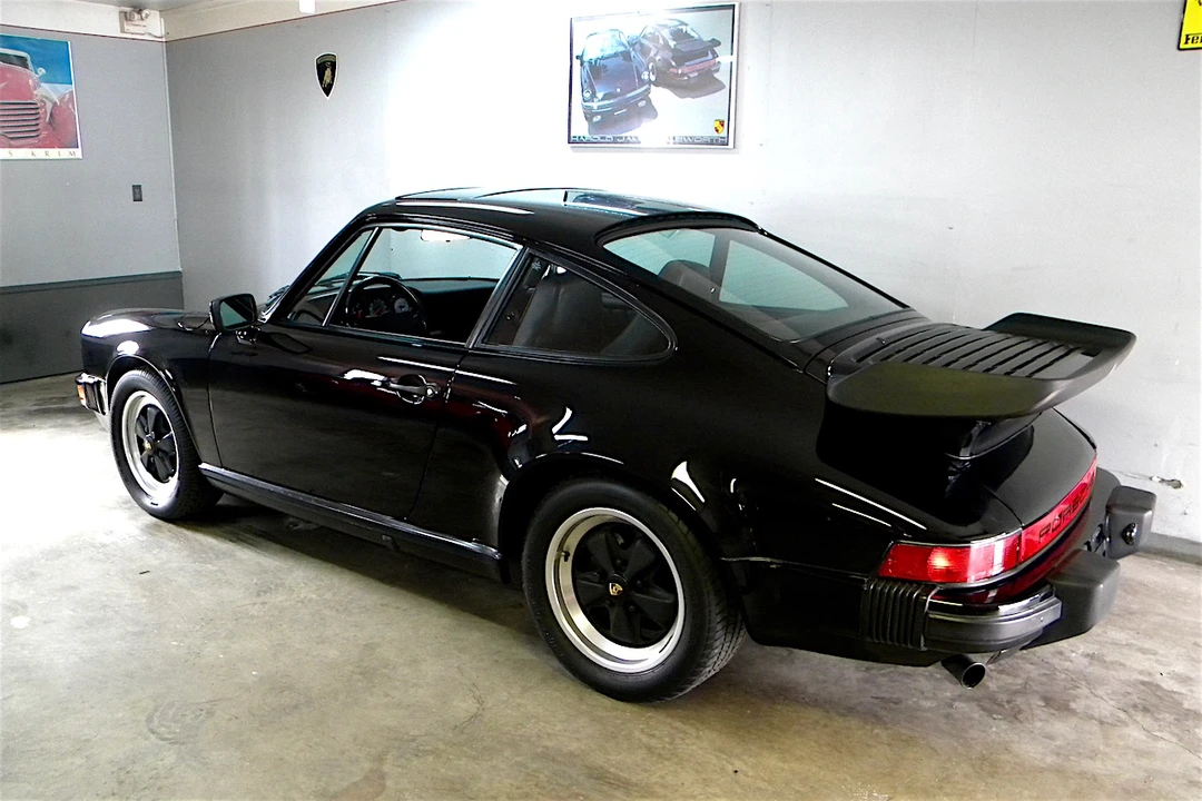 1984 Porsche 911 Carrera 3.2 - Image 28 of 31