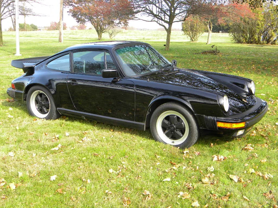 1984 Porsche 911 Carrera 3.2 - Image 10 of 31