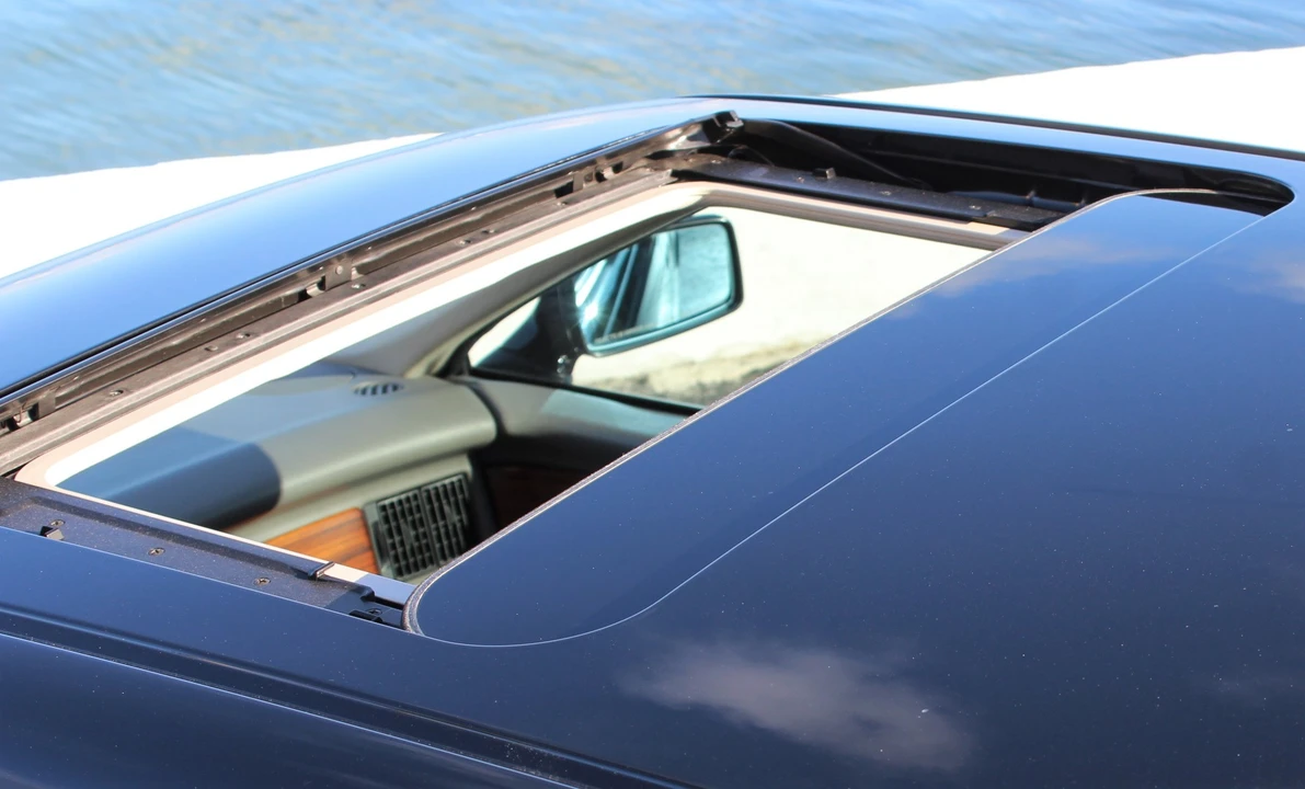 1990 Audi Coupe & Cabriolet - Image 30 of 31
