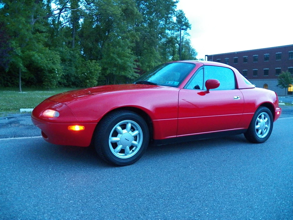 1990 Mazda NA MX-5 Miata - Image 8 of 31