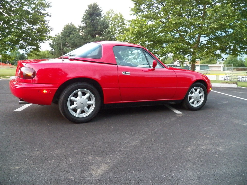 1990 Mazda NA MX-5 Miata - Image 9 of 31