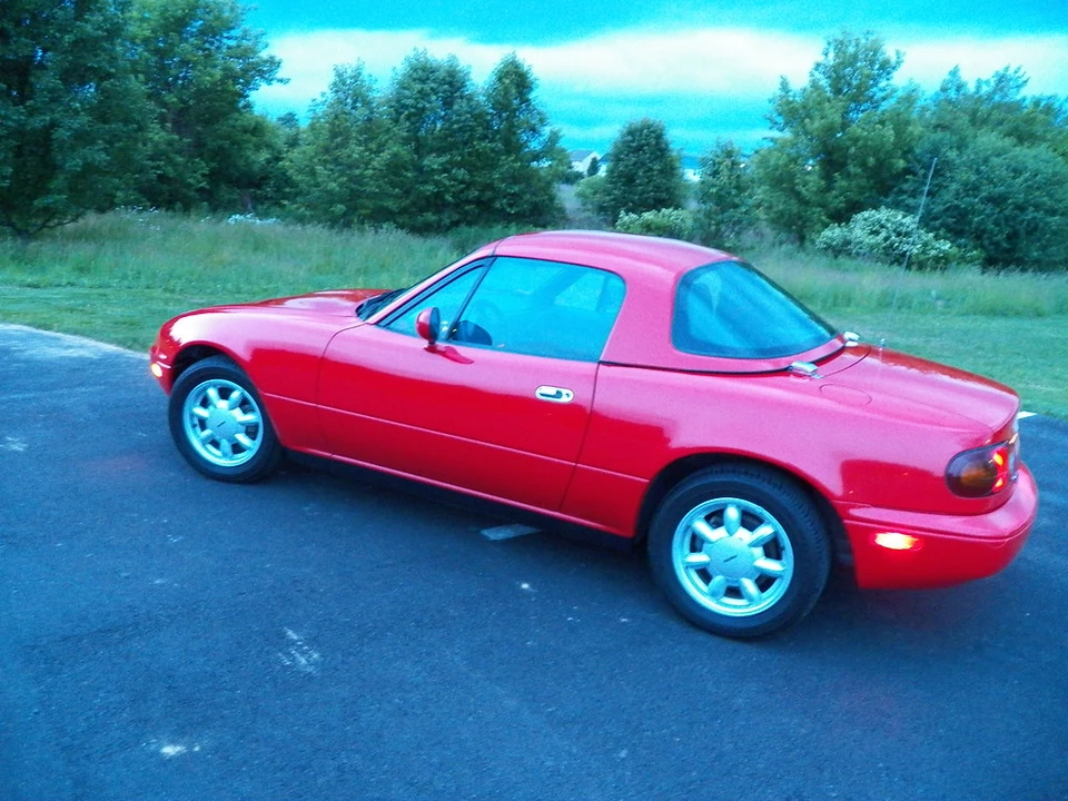 1990 Mazda NA MX-5 Miata - Image 11 of 31